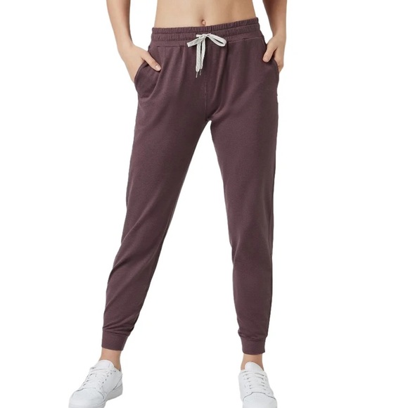 Vuori Women’s Performance Jogger Elderberry Heather NWT - Picture 4 of 4